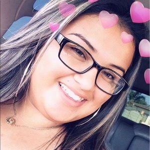 Meet your Posher, Perla